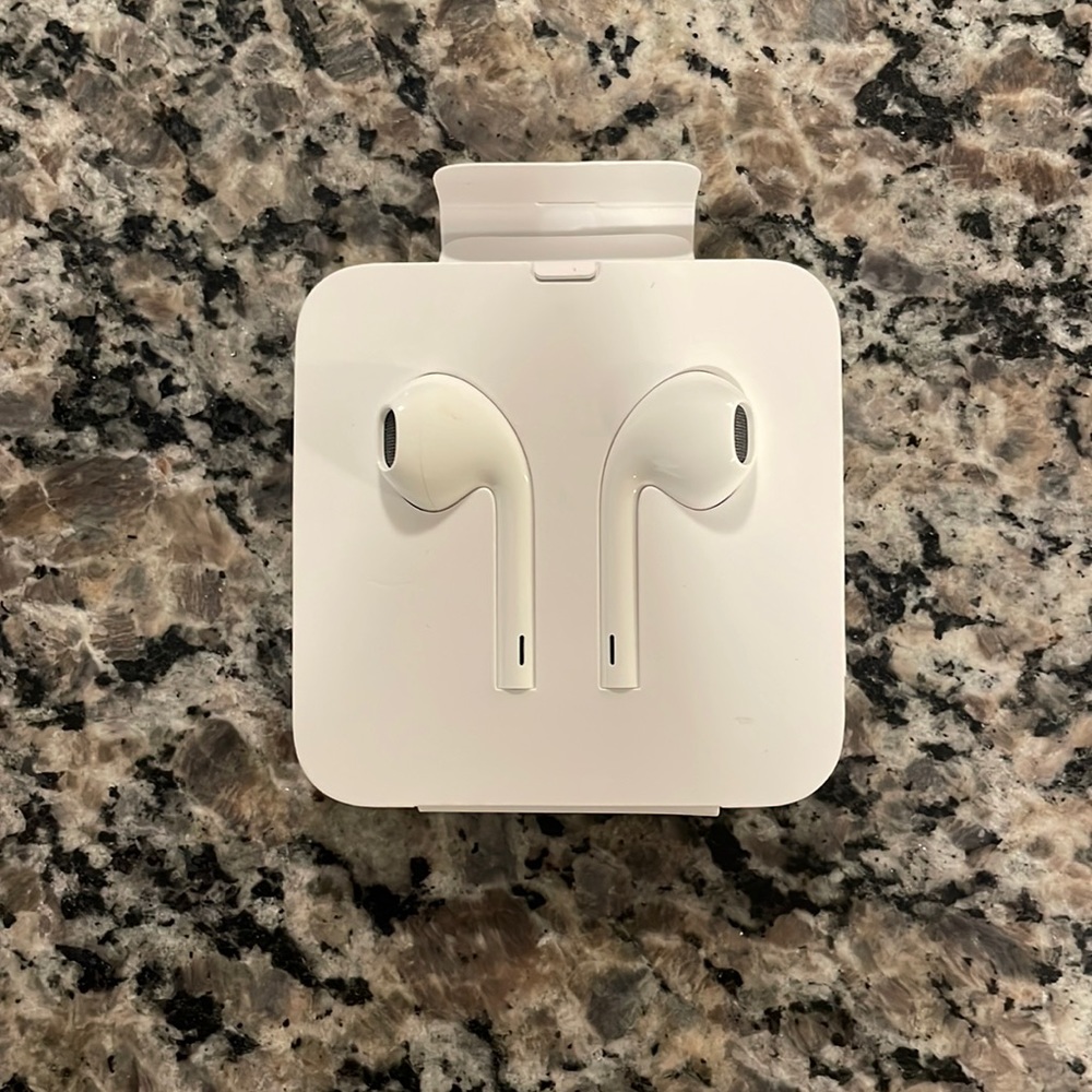 New Apple headphones